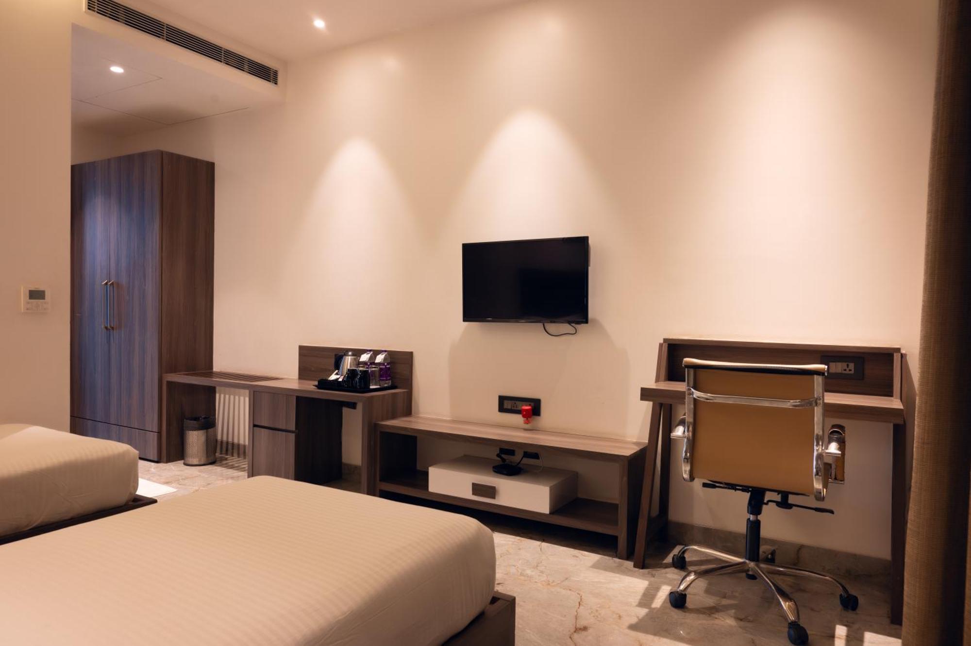 Econest Hotel Tarapith Bagian luar foto