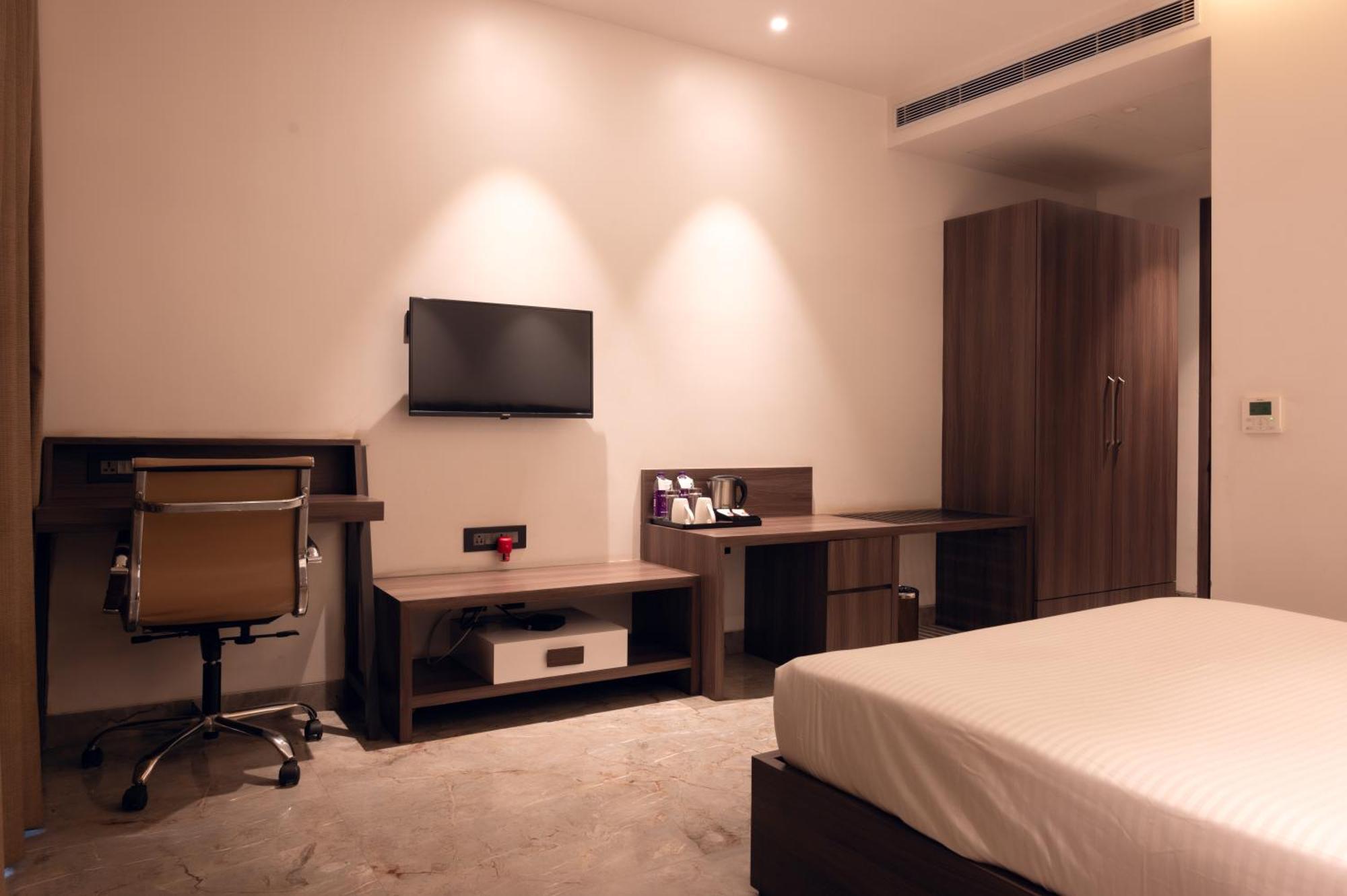 Econest Hotel Tarapith Bagian luar foto