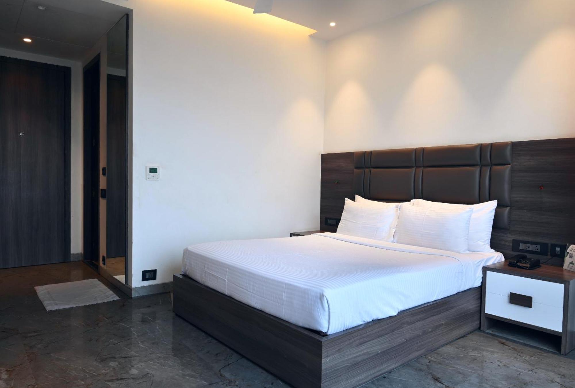 Econest Hotel Tarapith Bagian luar foto
